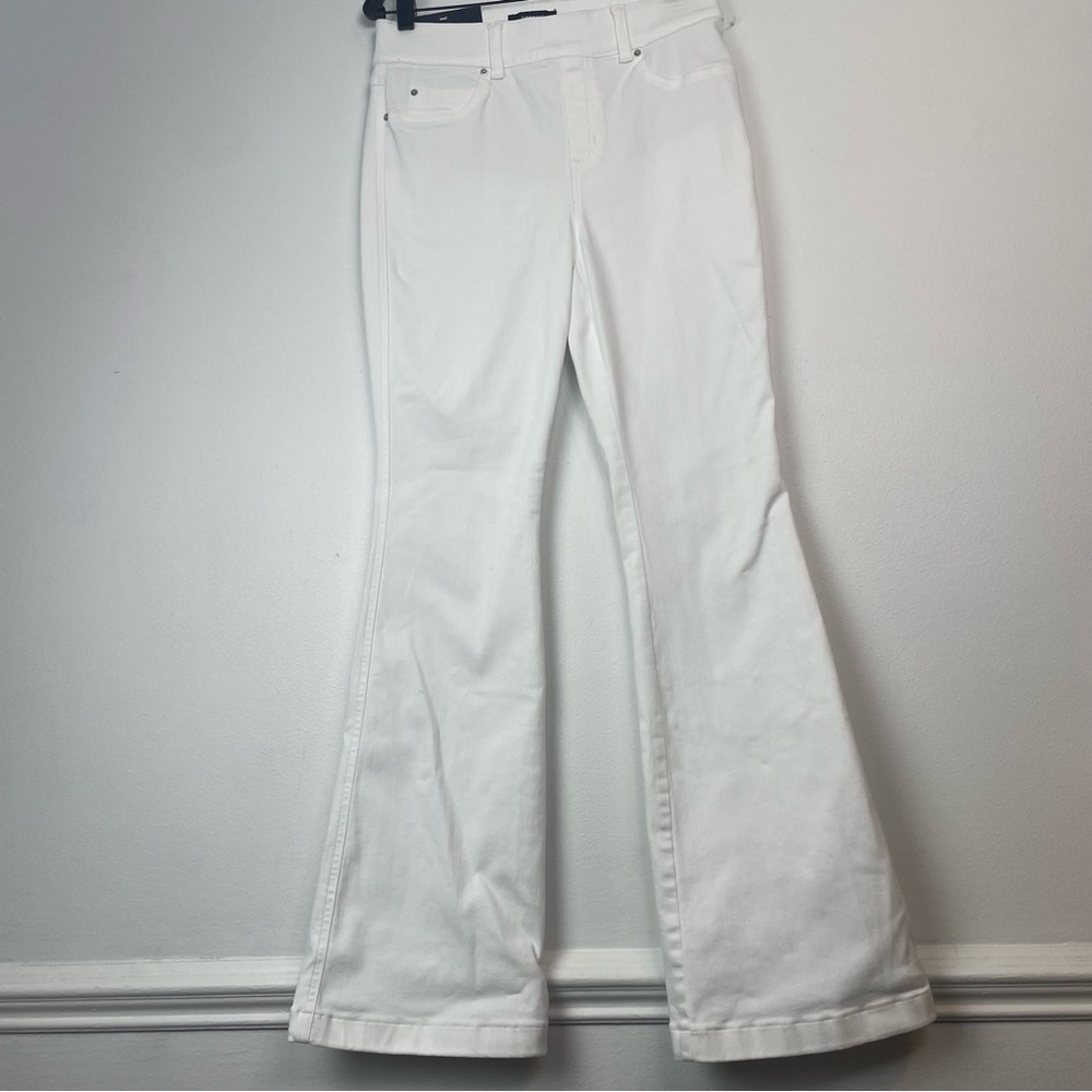 SPANX 20349Q Flare in White High Rise Pull-on Stretch Jeans Size M